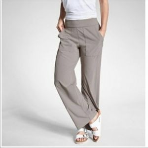 Athleta Chelsea Wide Leg Pants Size 6 Athleisure Travel
